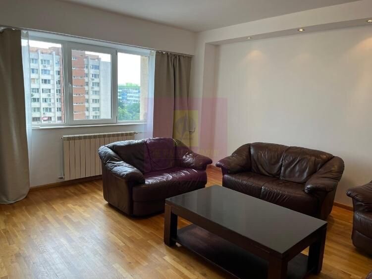 Apartament spatios si luminos Piata Unirii